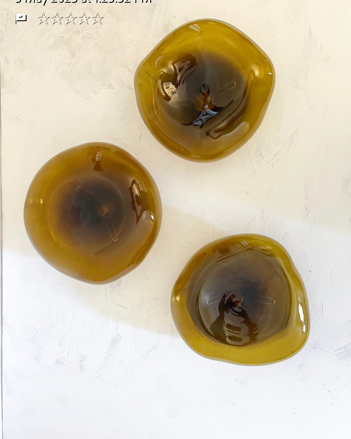 زخارف زجاجية منحنية