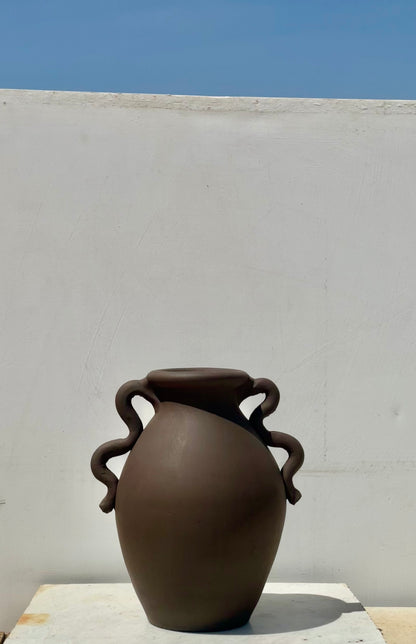 Two curves vessel