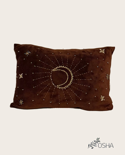 The brown crescent pillow