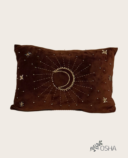 The brown crescent pillow