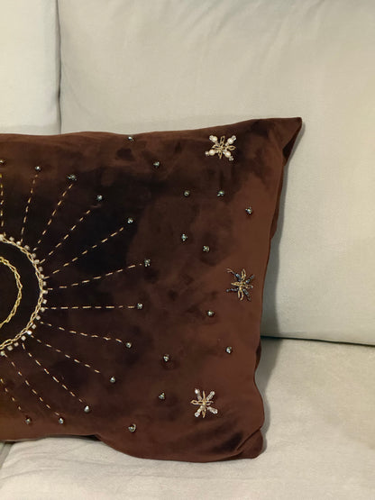 The brown crescent pillow