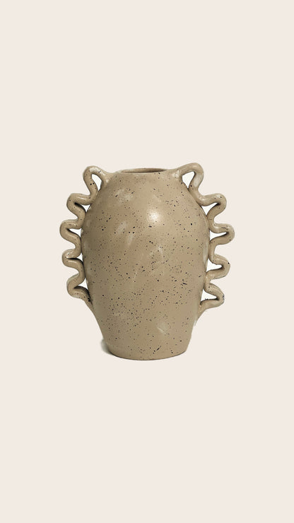 The Knot Vessel set