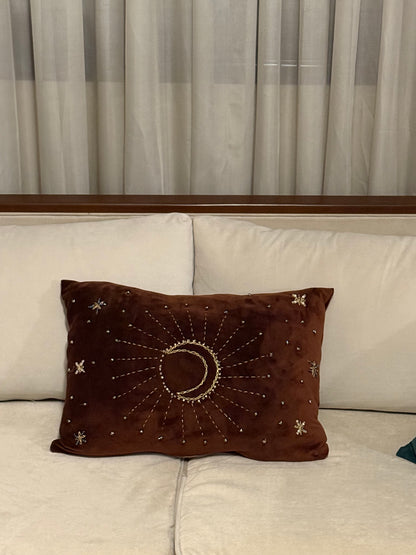 The brown crescent pillow
