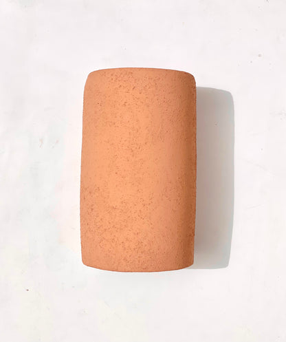 تطريز على الحائط